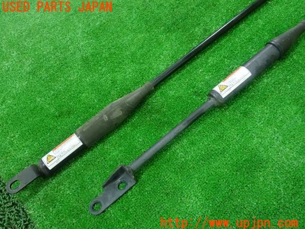 3UPJ=27950702]レクサス CT200h(ZWA10)純正 パフォーマンスダンパー 中古_m1