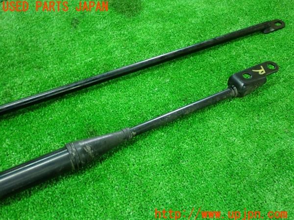 3UPJ=27950702]レクサス CT200h(ZWA10)純正 パフォーマンスダンパー 中古_m4