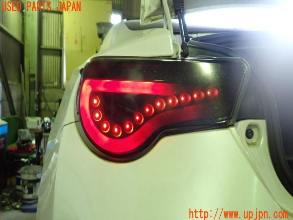 3UPJ=27960547]86(BRZ)(ZN6 A型)SONAR ソナー テールランプ SK1710-TYF8612 左右 中古_m3