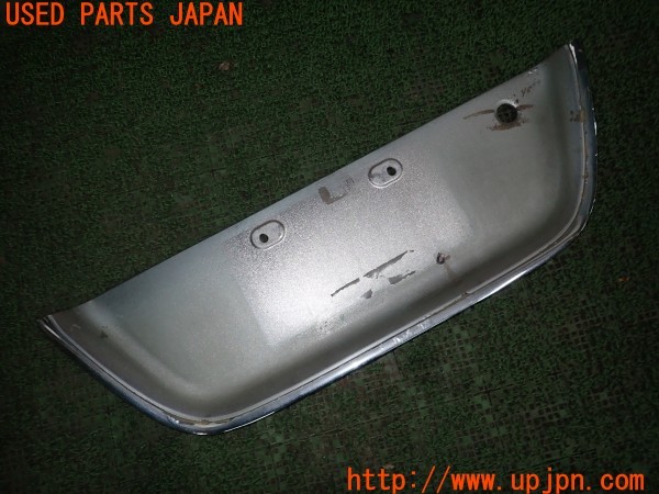 3UPJ=28010001]ランクル100(UZJ100W)前期 社外 ライセンスプレート メッキライセンスプレート  メッキカバー 中古_m0