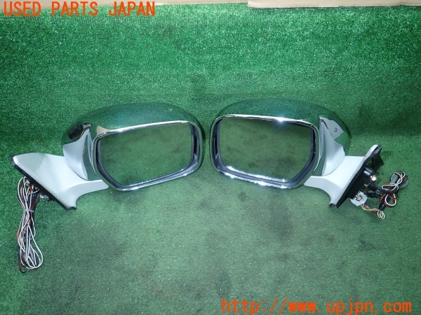 3UPJ=28010036]ランクル100(UZJ100W)前期 純正 ドアミラー 中古_m0