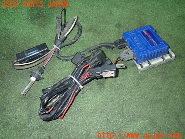 3UPJ=28010512]ランクル100(UZJ100W)前期 BELLOF ベロフ SPEC LE MANS GT HIDキット② フォグランプ 12V 中古_m0