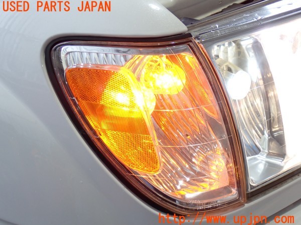3UPJ=28010523]ランクル100(UZJ100W)前期 純正 コーナーランプ 中古_m4