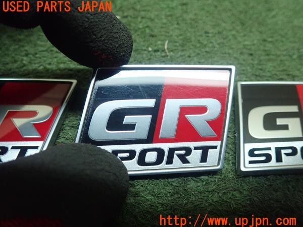 3UPJ=28030008]86(BRZ)GRスポーツ(ZN6 G型)純正 エンブレム フェンダー トランク 中古_m2