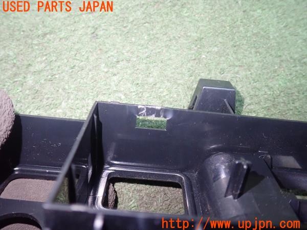 3UPJ=28030645]86(BRZ)GRスポーツ(ZN6 G型)純正 ウィンドウスイッチパネル カーボン調 中古_m4