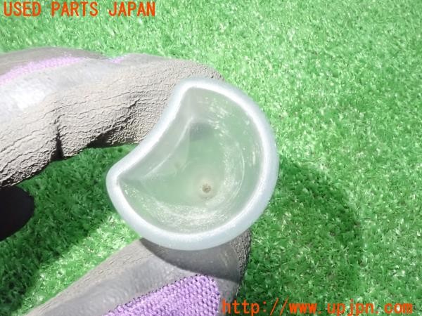 3UPJ=28060652]VW ニュービートルカブリオレ(1YAZJ)純正 フラワーベース 一輪挿し 花瓶 中古_m3