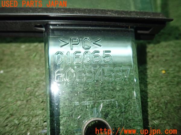 3UPJ=28100602]アルファロメオ スパイダー(93922S)純正 ウィンドディフレクター 中古_m3