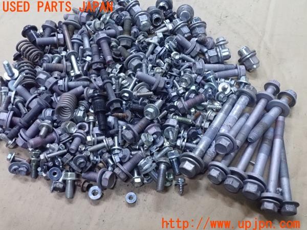 3UPJ=28120720]レクサス CT200h(ZWA10)ネジ・ナット・ステー類 ジャンク_m2