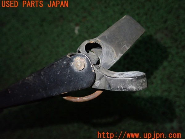 3UPJ=28170001]アルファロメオ スパイダー(115)BOSCH ボッシュ フロントワイパーアーム 中古_m2