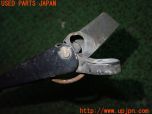 3UPJ=28170001]アルファロメオ スパイダー(115)BOSCH ボッシュ フロントワイパーアーム 中古_s2