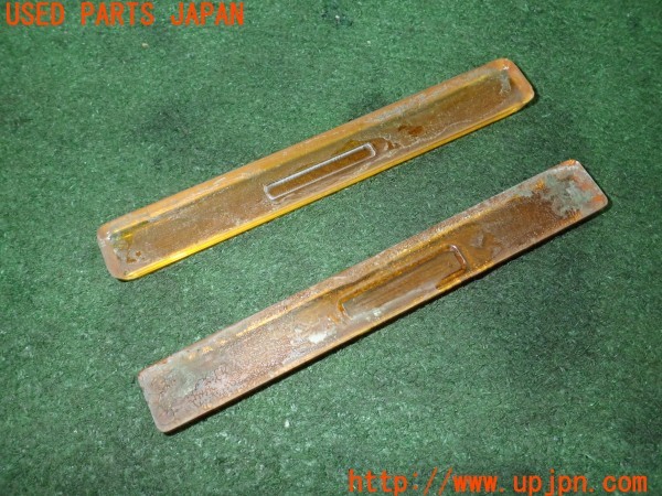 3UPJ=28170512]アルファロメオ スパイダー(115)社外 リフレクター フロントコーナーランプ側 中古_m3