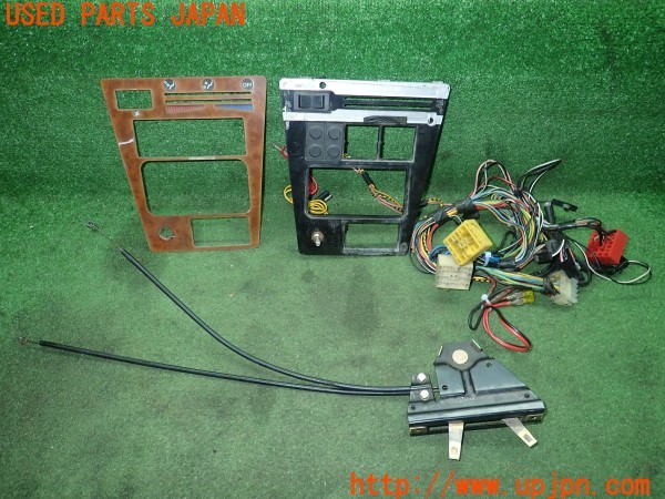 3UPJ=28170532]アルファロメオ スパイダー(115)純正 ACスイッチ ACスイッチパネル 吹き出し口モード切替レバー付き 中古_m0