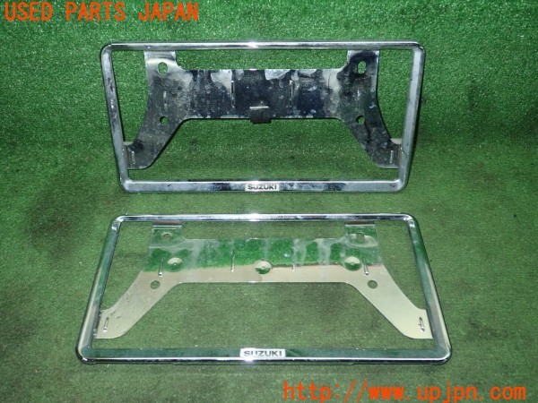 3UPJ=28250001]エスクード(YEH1S 3型)スズキ純正 BC001-550A32 ナンバーフレーム 中古_m0