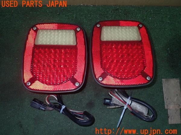3UPJ=28280547]ジープ ラングラー(TJ40S)VALENS VS-L131 テールランプ 中古_m0