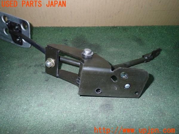 3UPJ=28280630]ジープ ラングラー(TJ40S)LAILE Beatrush レイル ビートラッシュ ペダルカバー アクセルペダル付き 中古_m4