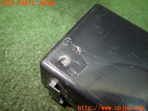 3UPJ=28300539]ハイエースバン 200系(TRH200V 3型)純正 61C148-0000 61C484-0001 セキュリティ 中古_m4