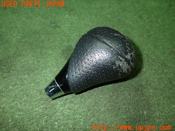 3UPJ=28300614]ハイエースバン 200系(TRH200V 3型)社外 シフトノブ 中古_m0