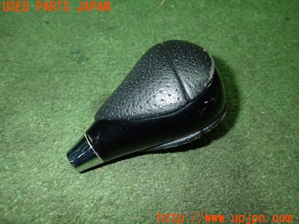 3UPJ=28300614]ハイエースバン 200系(TRH200V 3型)社外 シフトノブ 中古_m1