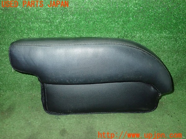 3UPJ=28300652]ハイエースバン 200系(TRH200V 3型)社外 アームレスト 肘置き センターコンソール運転席側 中古_m0