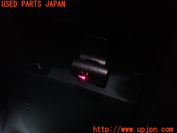 3UPJ=28340579]ベンツ CLA250 4MATIC シューティングブレーク(117951 X117系)純正 208-160093 ドライブレコーダー 中古_m4