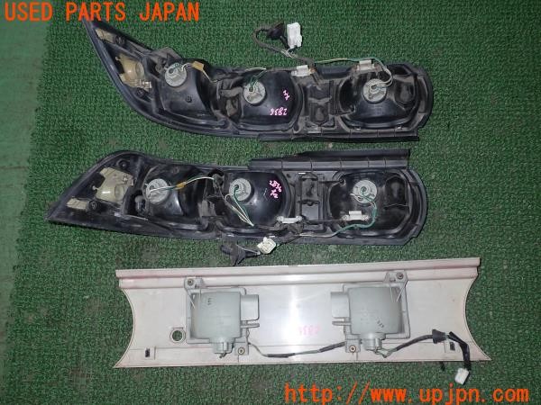 3UPJ=28360012]MR2(SW20)後期 純正 テールランプ ガーニッシュ セット 中古_m1