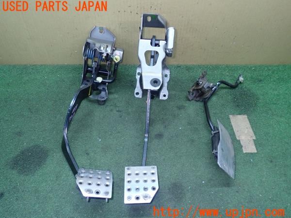 3UPJ=28390630]シビック タイプR(EP3)前期 純正 ペダルセット アクセル ブレーキ クラッチ RAZO レッツォ ペダルカバー付き 中古_m0