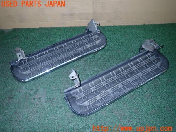 3UPJ=28440025]デリカスペースギア(PD6W)後期 純正 MR335014 サイドステップ 中古_m0