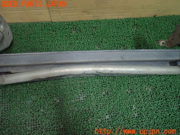 3UPJ=28440025]デリカスペースギア(PD6W)後期 純正 MR335014 サイドステップ 中古_m3