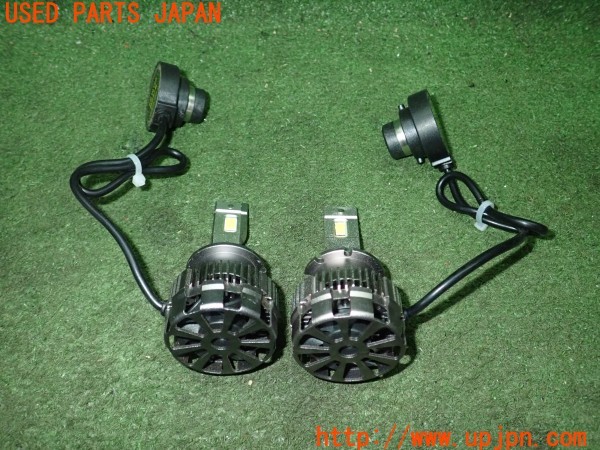 3UPJ=28450505]セルシオ(UCF31)後期 社外 LEDバルブ ヘッドライト D2S D2R 35W 中古_m1