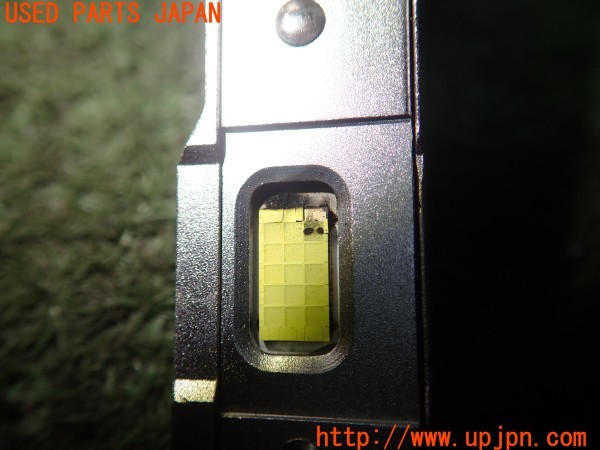 3UPJ=28450505]セルシオ(UCF31)後期 社外 LEDバルブ ヘッドライト D2S D2R 35W 中古_m4