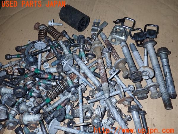 3UPJ=28460720]ジープ グランドチェロキー(WK36)ネジ・ナット・ステー類 セット ジャンク_m1