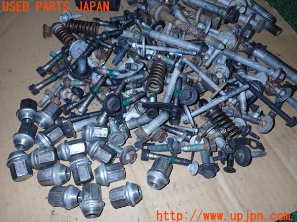 3UPJ=28460720]ジープ グランドチェロキー(WK36)ネジ・ナット・ステー類 セット ジャンク_m2