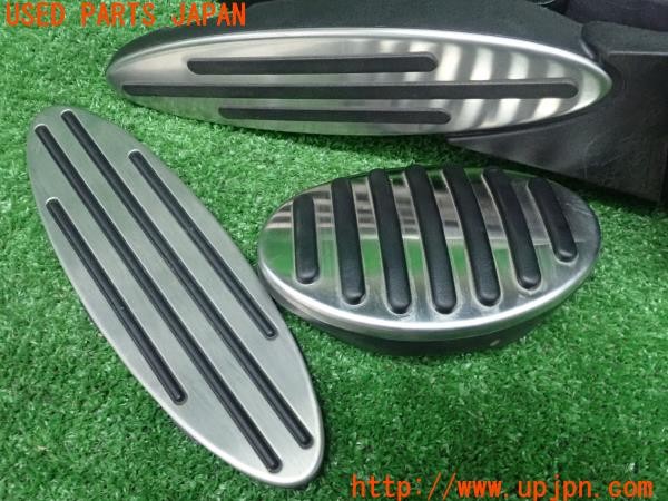 3UPJ=28540630]BMW ミニ(MINI)クーパーSD(XN20 F56)純正オプション? ペダルセット アクセルペダル カバー ステンレス 中古_m2