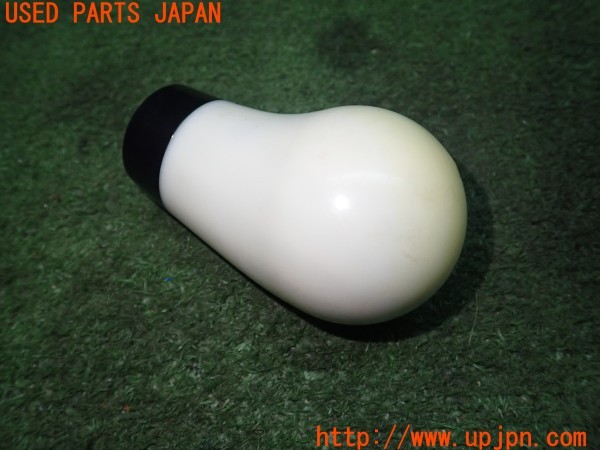3UPJ=28600614]ハイラックスサーフ(VZN130G)社外 シフトノブ 中古_m1