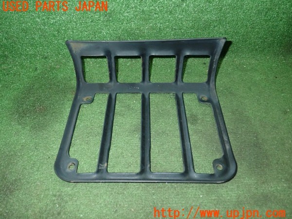 3UPJ=28640012]ジープラングラー アンリミテッド(JK36L)社外 左テールランプガード 中古_m3