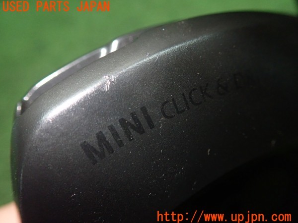 3UPJ=28710652]BMW ミニ(MINI)クーパー(XM15 F56)純正 MINI Click & Drive System スマホホルダー 純正 シガーソケット付き 中古_m3