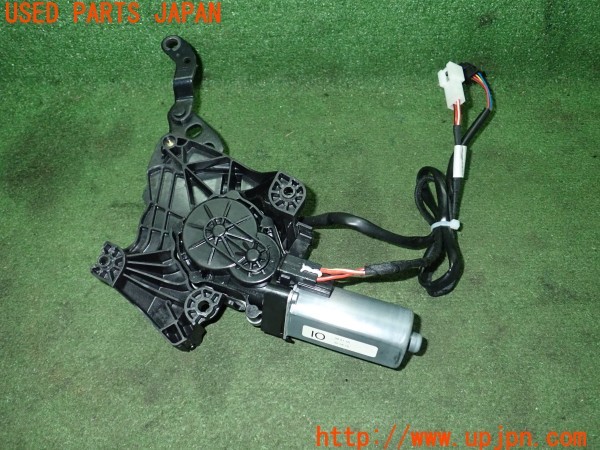 3UPJ=28840566]ベンツ SLC180 スポーツ(172431 R172)純正 A1727900103 メタルトップ 開閉ルーフヒンジモーター リンケージ 左側 中古_m0