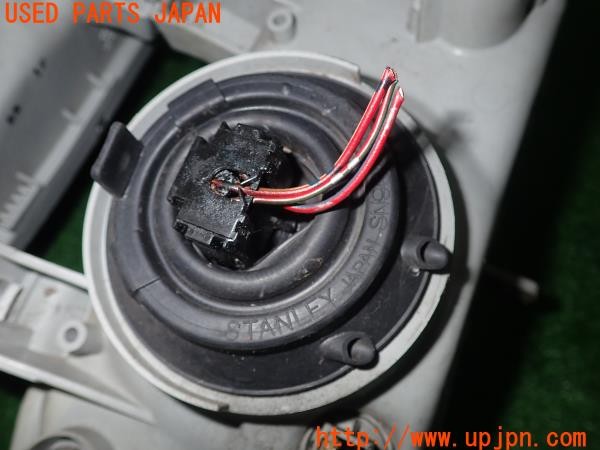 3UPJ=28950561]ビート バージョンＦ(PP1)前期 純正 STANLEY 033-6647 ヘッドライト 左右セット 中古_m2