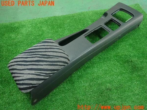 3UPJ=28950621]ビート バージョンＦ(PP1)前期 純正 83411-SS1-0000 センターコンソール アームパッド付 中古_m0
