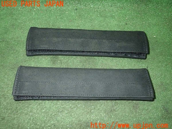 3UPJ=29170001]ポルシェ マカン ターボ(95BCTL 95B型)社外 シートベルトパッド 中古_m3