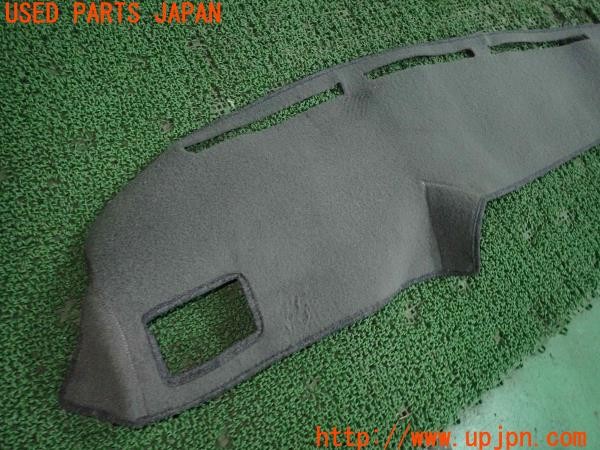 3UPJ=29240619]ハイラックスサーフ(KZN130W)COVERKING ダッシュボードカバー マット 中古_m1