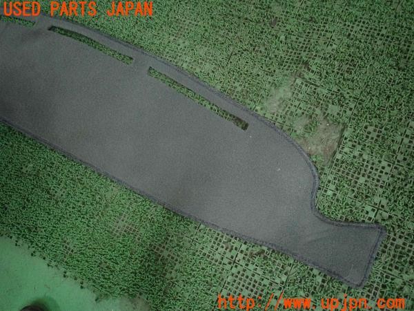 3UPJ=29240619]ハイラックスサーフ(KZN130W)COVERKING ダッシュボードカバー マット 中古_m2