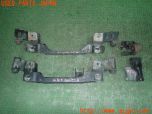 3UPJ=29240700]ハイラックスサーフ(KZN130W)社外 フロントデフメンバー ブラケット マウント リフトアップ 中古_s0