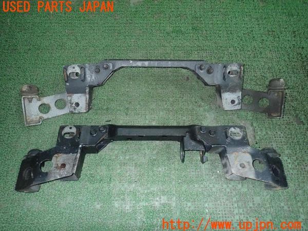 3UPJ=29240700]ハイラックスサーフ(KZN130W)社外 フロントデフメンバー ブラケット マウント リフトアップ 中古_m2