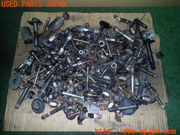 3UPJ=29240720]ハイラックスサーフ(KZN130W)ネジ・ナット・ステー類 セット ジャンク_m0