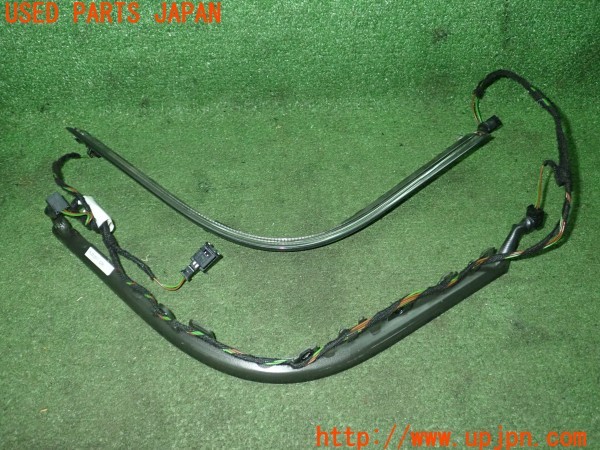 3UPJ=29290512]ベンツ SLK350(172457 R172)純正 172 825 03 82 アンビエントライト センターコンソール側 中古_m1