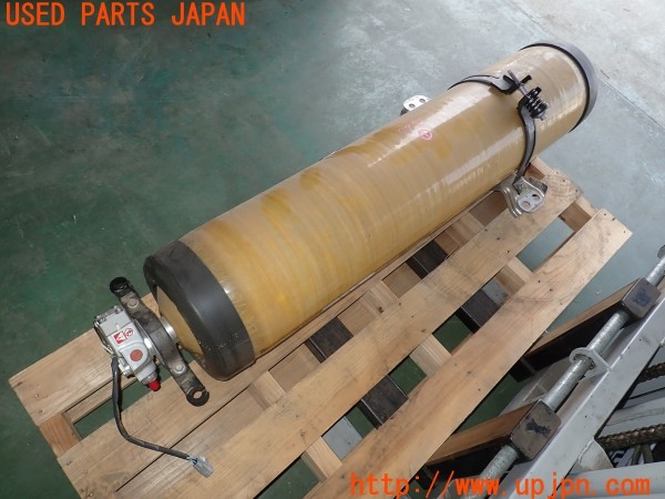 3UPJ=29430113]MIRAI(ミライ) Z (JPD20)純正 ハイドロジェンタンク① 水素タンク ボンベ 燃料 フロント側 中古_m1