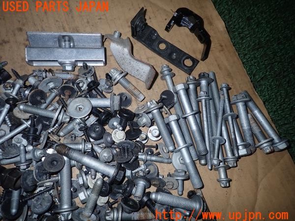3UPJ=29500720]BMW・MINI(XS20)ネジ・ナット・ステー類 セット ジャンク_m1