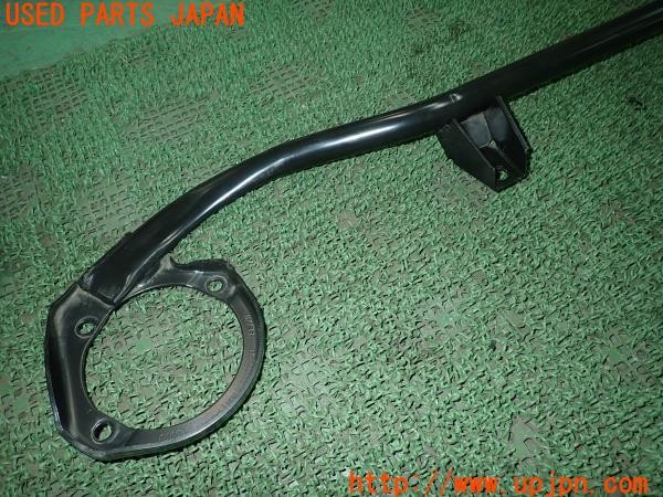 3UPJ=29600705]アウディ TT クーペ(8NBHEF)後期 純正 8N0805629B フロントタワーバー 中古_m3