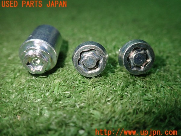 3UPJ=29640001]レヴォーグ 1.6 STI Sport EyeSight(VM4)後期 純正 McGard マックガード ナビゲーションロック M5x15mm 中古_m1